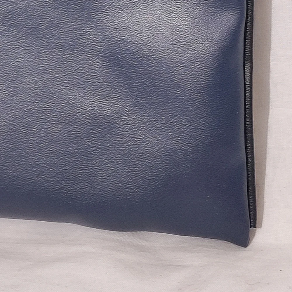 TUMI for Delta Navy Blue Faux Leather Travel Amenity Pouch Set of 2 Zippered